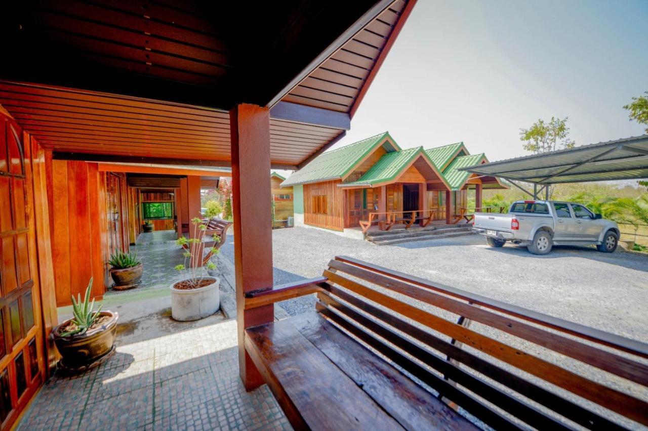 Mrk Resort & Massage Lop Buri Екстериор снимка