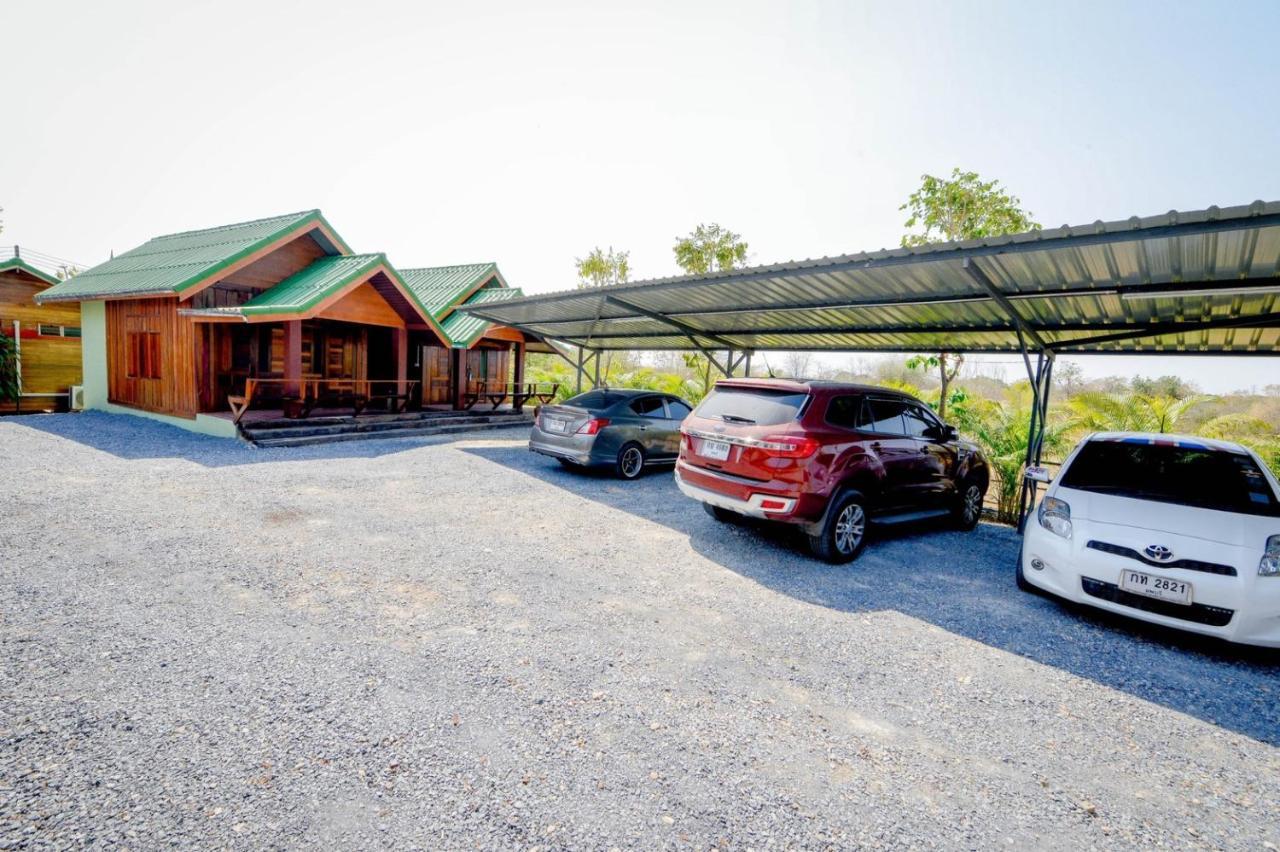 Mrk Resort & Massage Lop Buri Екстериор снимка
