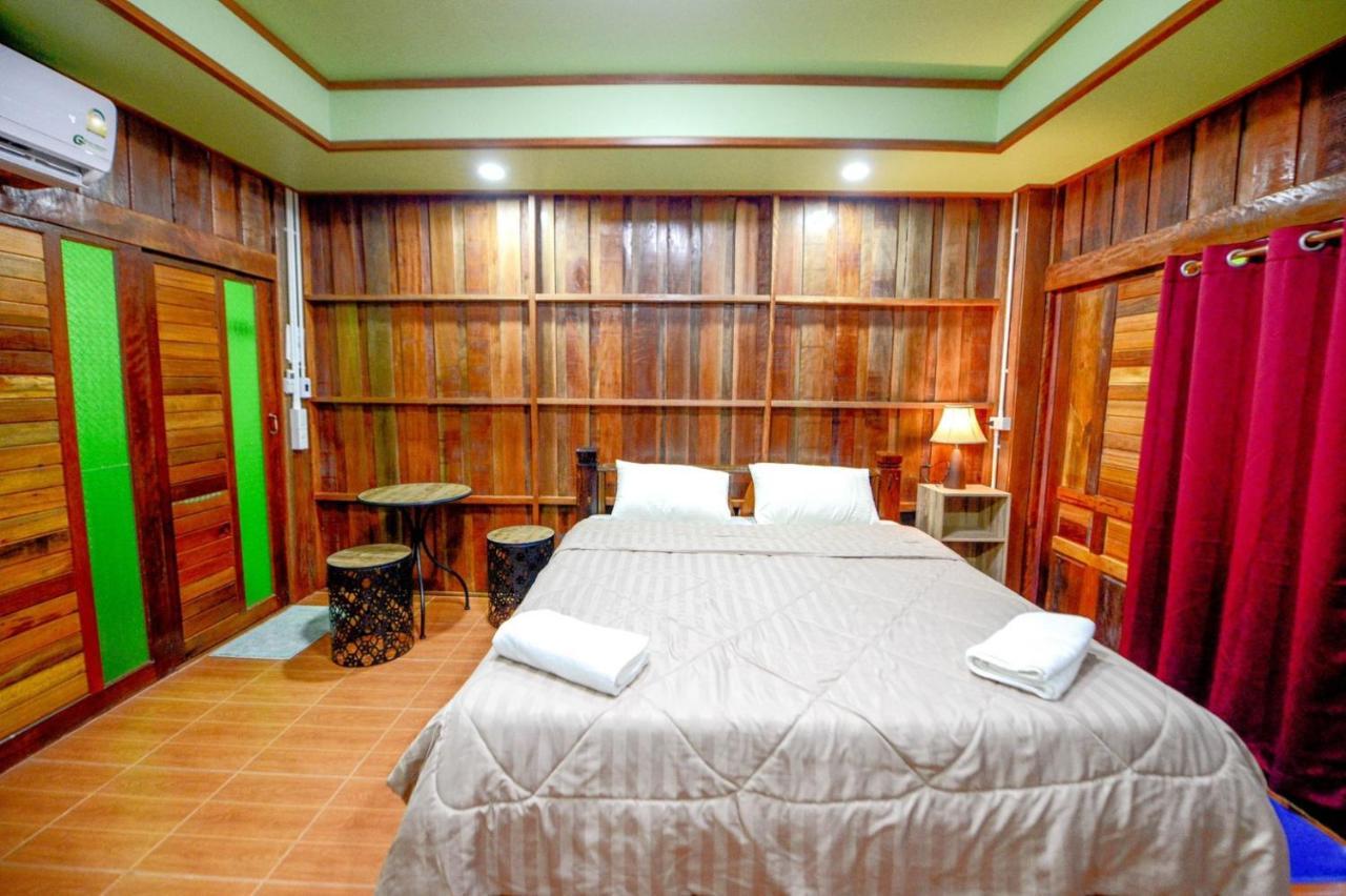 Mrk Resort & Massage Lop Buri Екстериор снимка